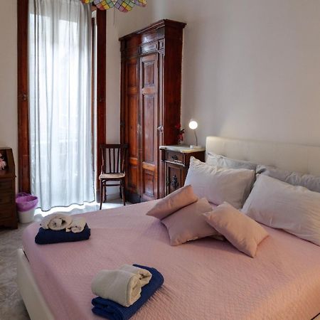 La Casa Di Nonna Teresa Bed & Breakfast Napoli Bagian luar foto